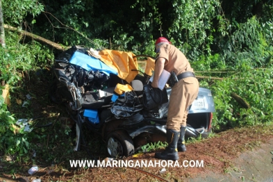 foto de Milagre na rodovia;  Três pessoas ficam feridas após veículos baterem e capotarem em Maringá