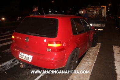 foto de Bêbada, motorista bate carro e mal consegue parar em pé após acidente na Avenida Colombo em Maringá