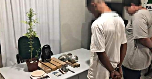 Polícia Militar apreende droga e encaminha dois suspeitos por tráfico de drogas em Mandaguaçu 