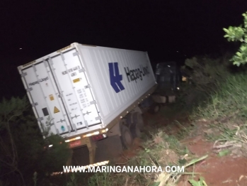 foto de Motorista fica ferido após acidente entre carro e carreta entre Paiçandu e o Distrito de Água Boa