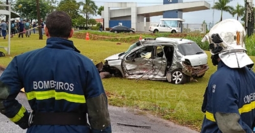 Casal morre e filho de 13 anos fica gravemente ferido em acidente entre carreta e carro na PR-317, entre Maringá e Iguaraçu