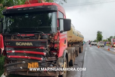 foto de Casal morre e filho de 13 anos fica gravemente ferido em acidente entre carreta e carro na PR-317, entre Maringá e Iguaraçu