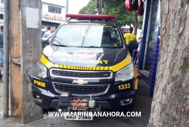 foto de Viatura do Semob se envolve em acidente e duas pessoas ficam feridas em Maringá