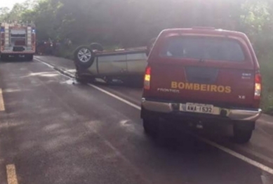 foto de Casal morre e criança é socorrida em estado grave, em acidente na PR-323