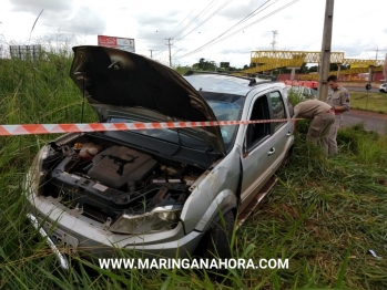 foto de Motorista fica ferida após perder o controle da direção e capotar veículo na marginal da PR-323