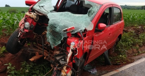 Colisão frontal deixa quatro pessoas feridas, entre elas uma gestante, na PR-323 entre Doutor Camargo e a Ponte do Rio Ivaí