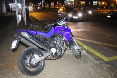 foto de Para fugir da Polícia, motociclista invade estacionamento de escola, e acaba preso em Maringá