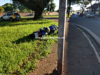 foto de Jovem fica ferido após cair de moto na rotatória da ANPR em Maringá