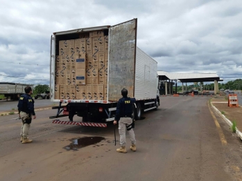 foto de PRF apreende 3,5 toneladas de drogas e 5,9 milhões de carteiras de cigarro no 01º trimestre do ano no Paraná