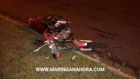 foto de Carro pega fogo após acidente com moto em Maringá 