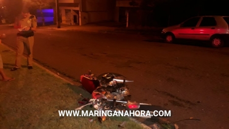 foto de Carro pega fogo após acidente com moto em Maringá 