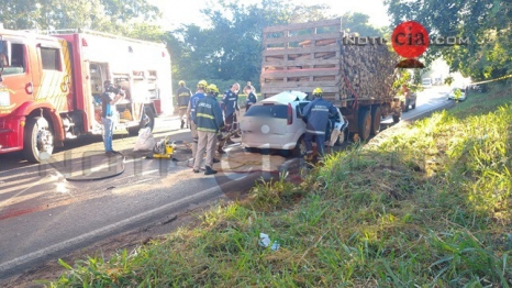 foto de Colisão traseira deixa um morto e outro gravemente ferido neste momento na PR-323