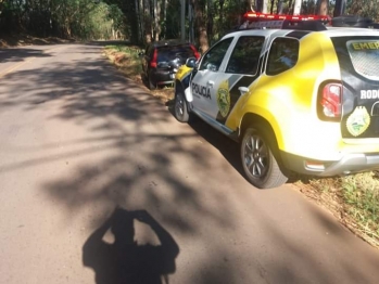 foto de Carro com placas de Maringá, é apreendido com quase 300 quilos de maconha