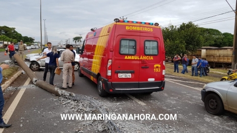 foto de Mulher perde controle do veículo e derruba poste em Maringá