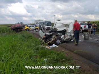 foto de Jovem morre após bater carro de frente com caminhão na rodovia entre Maringá e Iguaraçu