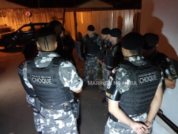 foto de Equipe do Pelotão de Choque, apreende carro roubado, coletes balísticos e munições em Maringá