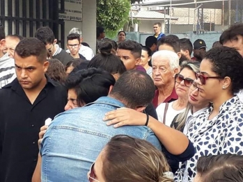 foto de Sob grande comoção, Eduarda é sepultada no Cemitério de Rolândia 