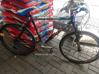 foto de Mulher sofre ferimento grave na cabeça, após queda de bicicleta na Avenida Ivaí, centro de Paiçandu