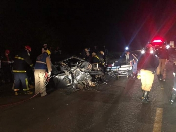 foto de Quatro pessoas ficam feridas e uma morre em colisão na PR 323