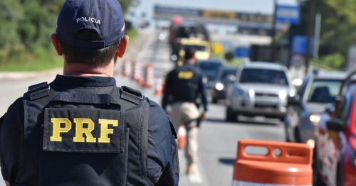 PRF flagra quase 400 ultrapassagens proibidas durante o feriado no Paraná