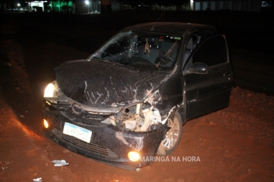 foto de Carro capota e atinge ciclista no início da duplicação da rodovia em Paiçandu