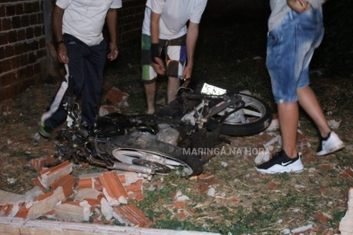 foto de Acidente envolvendo duas motos e um carro deixa motorista gravemente ferido em Maringá