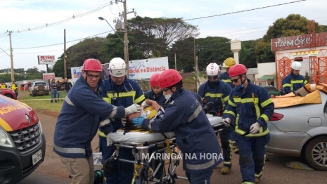 foto de Colisão entre carro e camionete deixa três pessoas feridas em Maringá