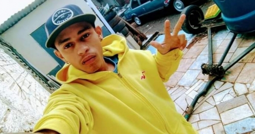 Adolescente é morto e jovem baleado enquanto andava de moto em Maringá