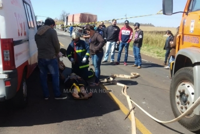 foto de Colisão violenta na rodovia PR-218, carro e carreta entre as cidades de Astorga e Pitangueiras