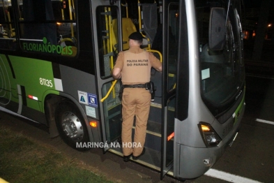 foto de Motorista de ônibus armado com faca fere condutor em briga de trânsito