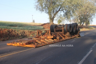 foto de Carreta se solta de cavalo mecânico e placas de concreto atinge veículo na PR-323 em Doutor Camargo