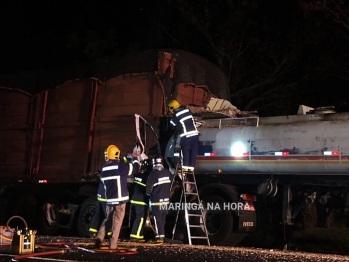 foto de Motorista morre esmagado em violenta colisão traseira entre duas carretas na PR-317 entre Floresta e Maringá