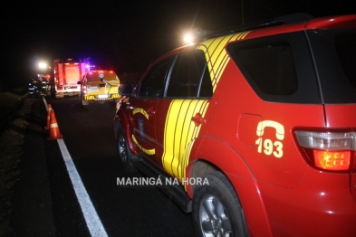 foto de Motorista morre esmagado em violenta colisão traseira entre duas carretas na PR-317 entre Floresta e Maringá