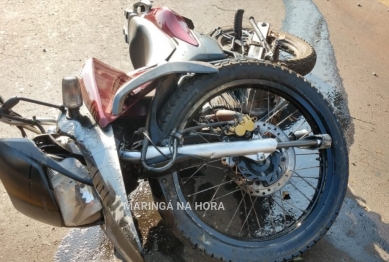 foto de Câmera mostra motociclista batendo em poste na Zona 6 de Maringá