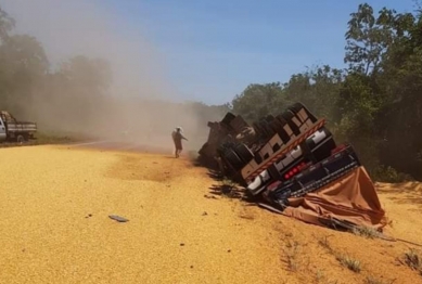 foto de Caminhoneira de Umuarama morre em acidente e comove colegas de toda a região