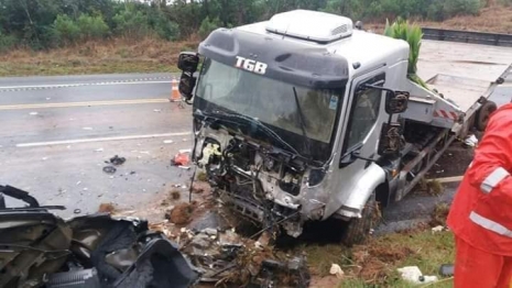 foto de Três pessoas morrem em acidente na BR-277, em Palmeira (PR)