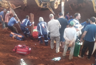 foto de Trabalhadores são soterrados em obra na cidade Marilândia do Sul