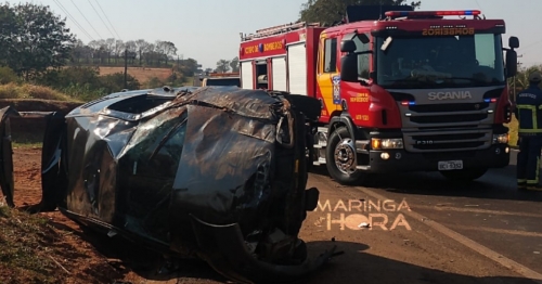 Motorista fica ferido após ser ejetado de carro após capotamento na BR-376