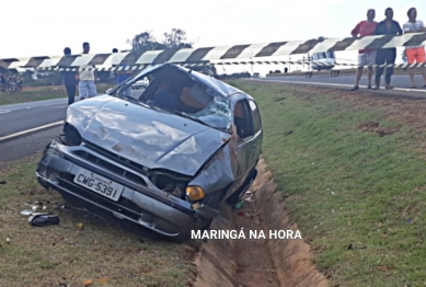 foto de Urgente - motorista é ejetado durante capotamento na BR-376 em Mandaguaçu