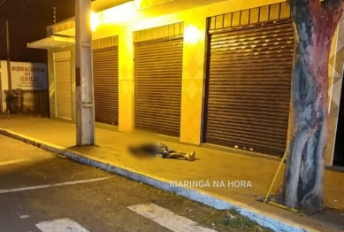 foto de Rapaz é morto a tiros a queima roupa na frente de uma tabacaria em Sarandi