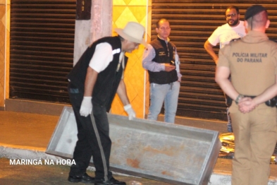 foto de Rapaz é morto a tiros a queima roupa na frente de uma tabacaria em Sarandi