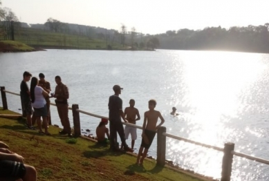 foto de Dois adolescentes de 12 e 13 anos morreram afogados no lago, em Apucarana