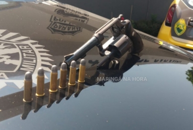 foto de Suspeitos de roubo de carro são detidos com arma em Sarandi