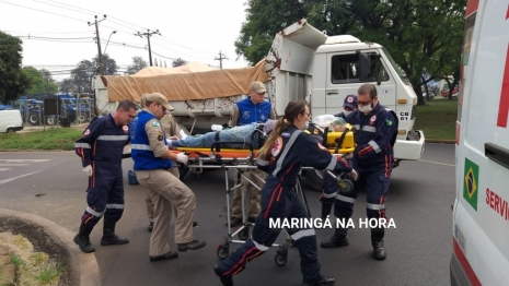 foto de Motoqueiro passa por debaixo de caminhão após acidente registrado hoje em Maringá 