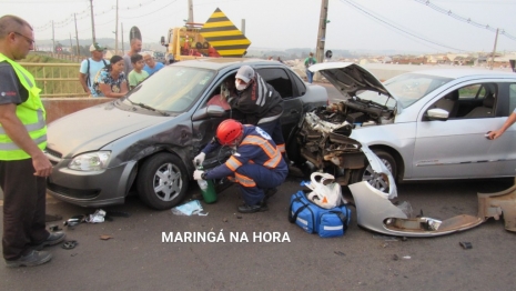 foto de Acidente entre dois carros deixa uma pessoa ferida em Mandaguaçu