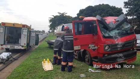 foto de Motorista de caminhão ao desviar de cachorro sofre grave acidente na BR-376 em Iguatemi