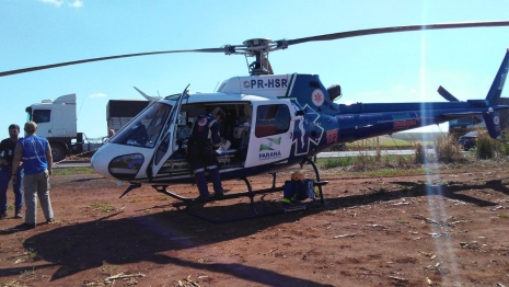 foto de Motorista fica presa entre as ferragens em batida frontal na PR-317