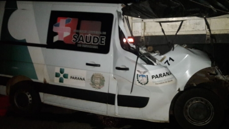 foto de Ambulância de Umuarama se envolve em acidente com vítima fatal