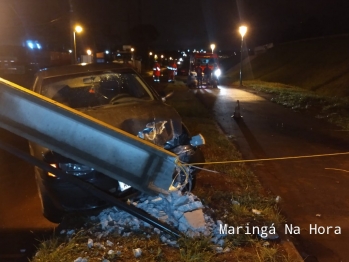 foto de Motorista fica ferido após perder o controle da direção de carro e bater contra poste em Paiçandu