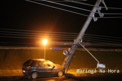 foto de Motorista fica ferido após perder o controle da direção de carro e bater contra poste em Paiçandu